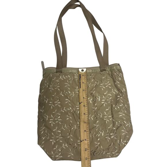 Lesportsac Cream Vine Print Tote Bag - Picture 8 of 9